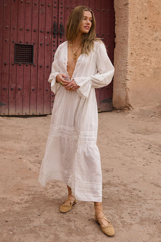 whimsy-garden-lace-gown